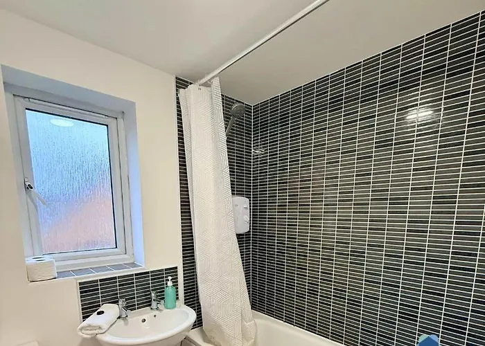 Russell House By Blue Skies * Hornby (Hambleton)