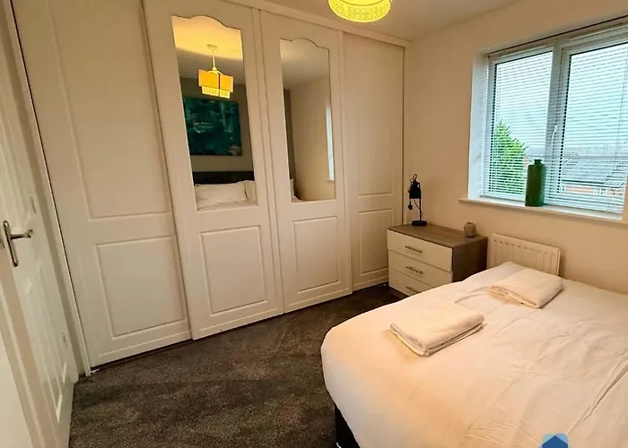 Russell House By Blue Skies Holiday home *